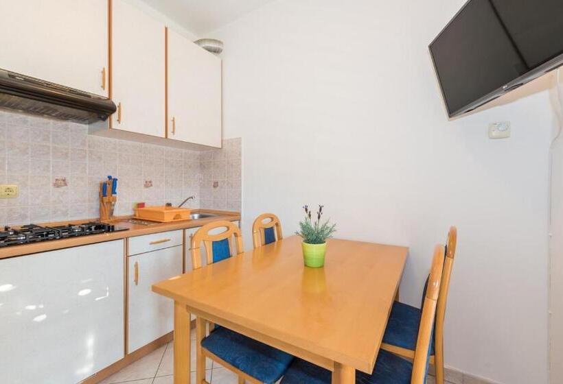 Апартаменты 1 Спальня с Балконом, Apartments Villa Adria