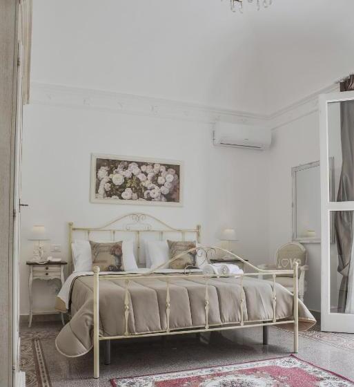 Трехместный Номер Стандарт с Балконом, Tam Vacanze B&b