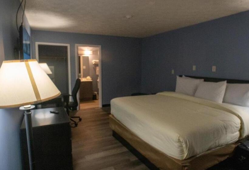 Deluxe Studio, Ashley Motel