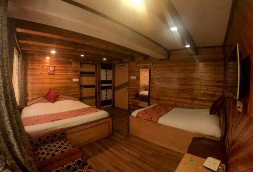 Четырехместный Номер Deluxe, Goroomgo Broadway Mall Road Darjeeling