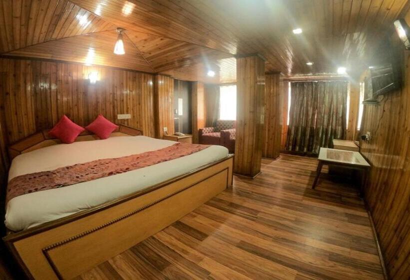 Номер Deluxe, Goroomgo Broadway Mall Road Darjeeling