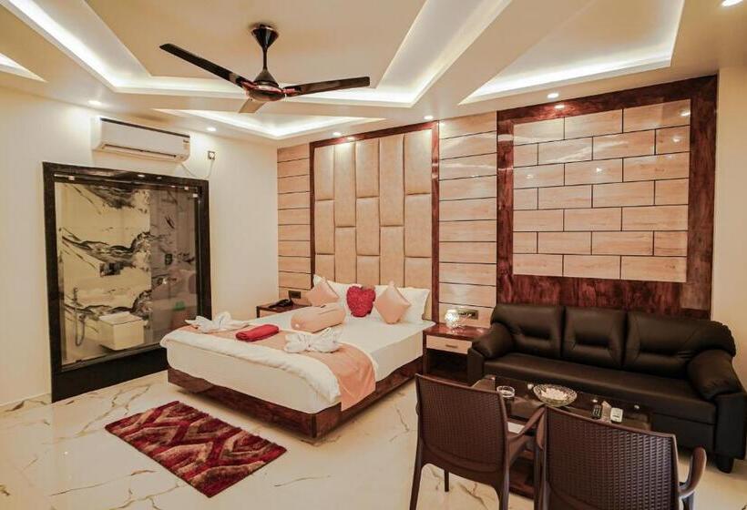 Номер Deluxe, Royal Gitanjali Resorts And Spa