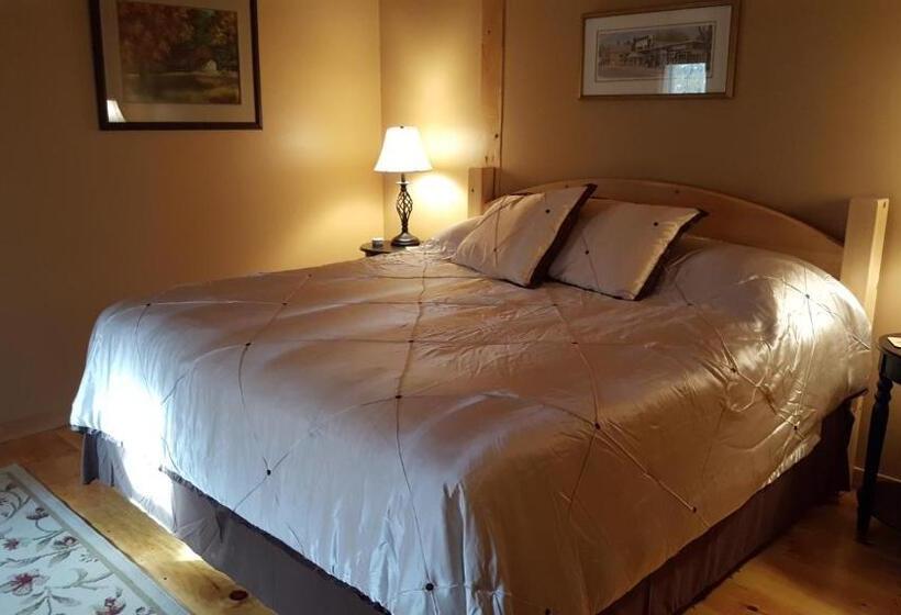 Номер Deluxe Кровать Кинг, Blueberry Fields B&b