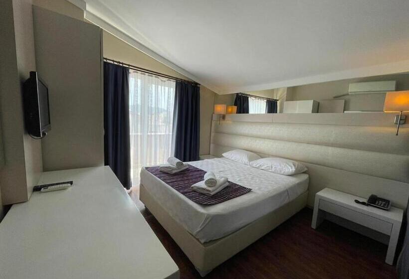 Номер Стандарт Вид на Море, Gold Butik Otel