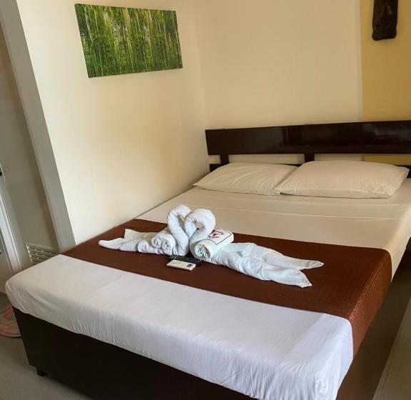 Номер Deluxe с Балконом, Papa Freds Beach Resort