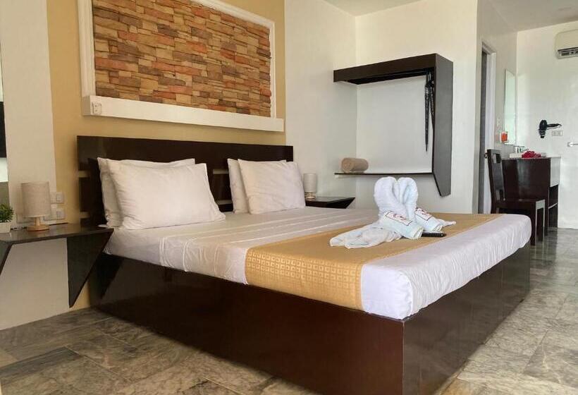 Номер Deluxe Вид на Море, Papa Freds Beach Resort