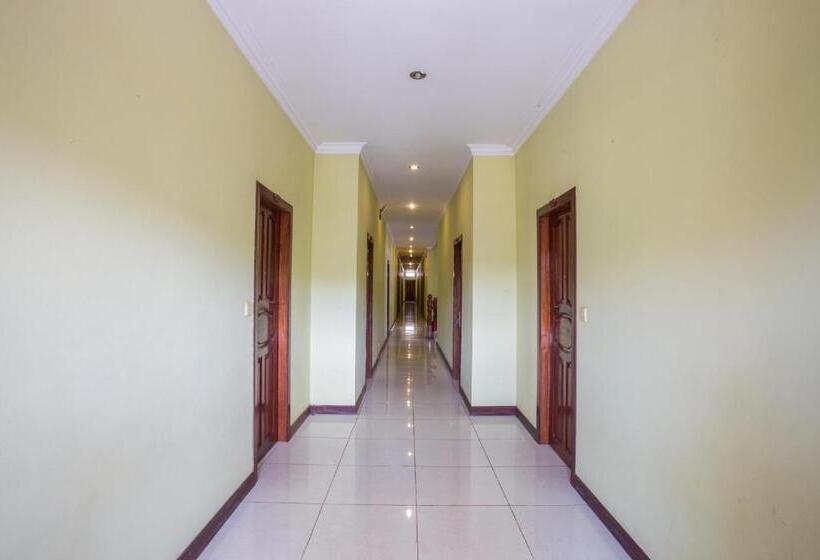 اتاق استاندارد, Side Walk