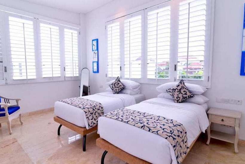 Вилла Deluxe 2 Спальни с Бассейном, Aq Va Hotel & Villas Seminyak