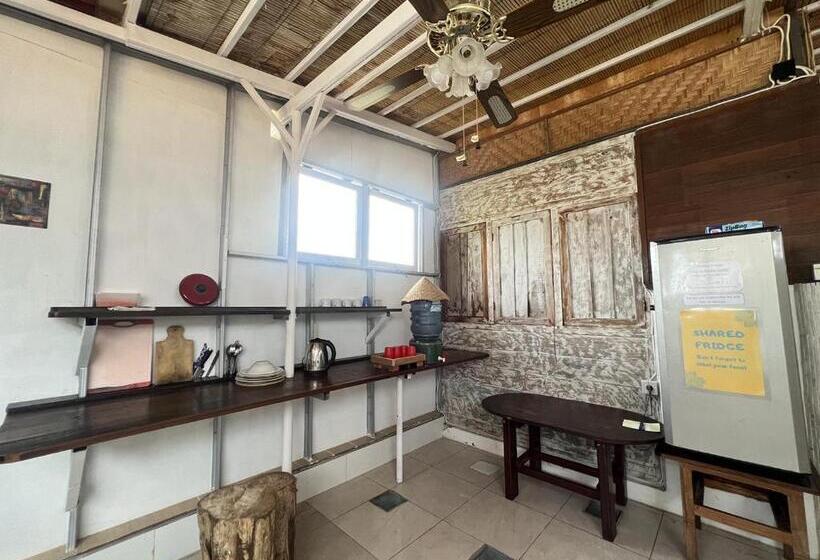 Кровать в Общей Комнате, Seabreeze Hostel Bali
