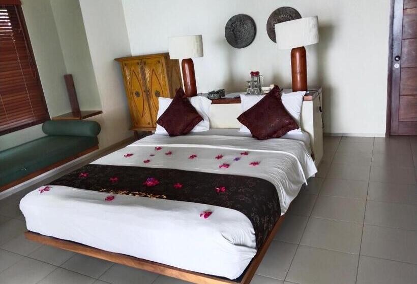 Номер Deluxe Вид на Море Боковой, Villa Bukit Segara