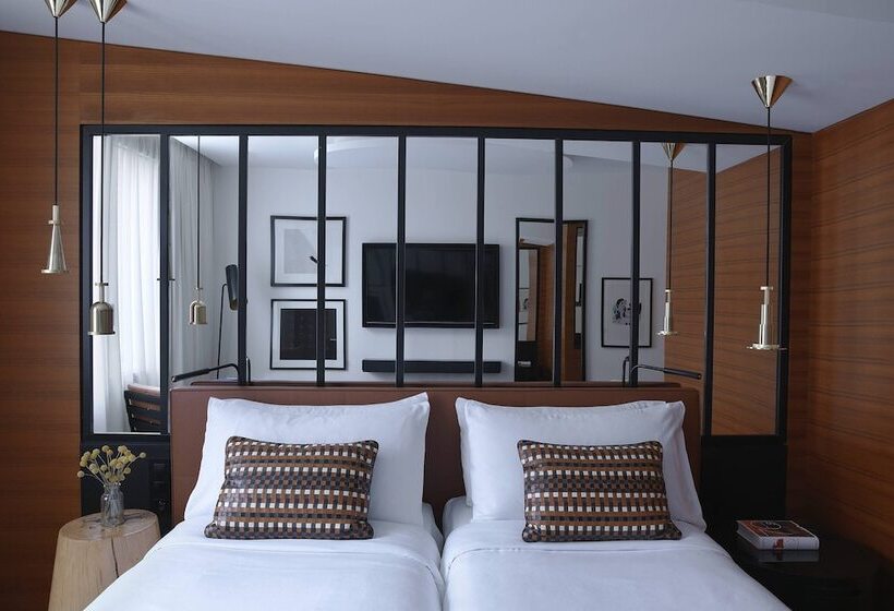 اتاق خانوادگی, Renaissance Paris Republique Hotel & Spa