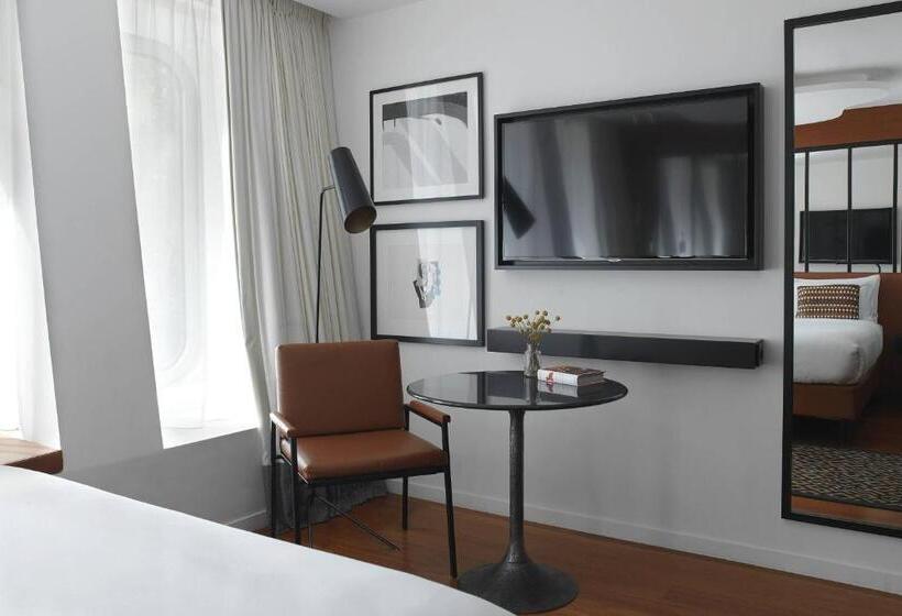 اتاق استاندارد, Renaissance Paris Republique Hotel & Spa