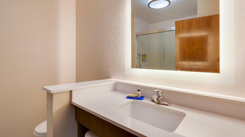 Люкс, Yunna Hotel Lampung