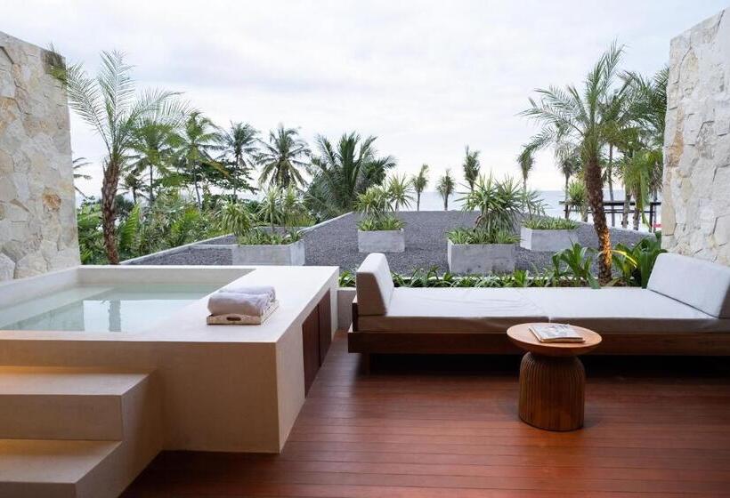 سوئیت با وان آب گرم, Amarta Beach Retreat By Nakula