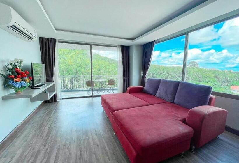 Номер Deluxe, The Blue Hotel   Sha Plus