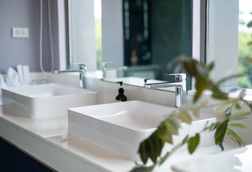Люкс Повышенной Комфортности, The Blue Hotel   Sha Plus