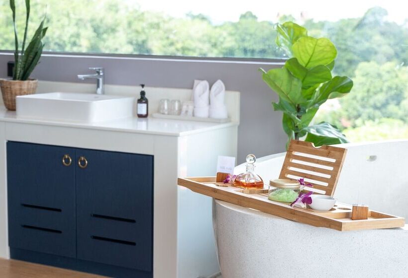Family Suite, The Blue Hotel   Sha Plus