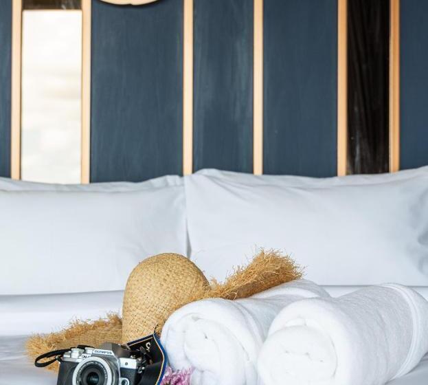 Номер Deluxe, The Blue Hotel   Sha Plus
