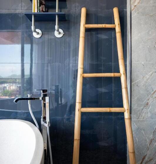 Люкс Повышенной Комфортности, The Blue Hotel   Sha Plus