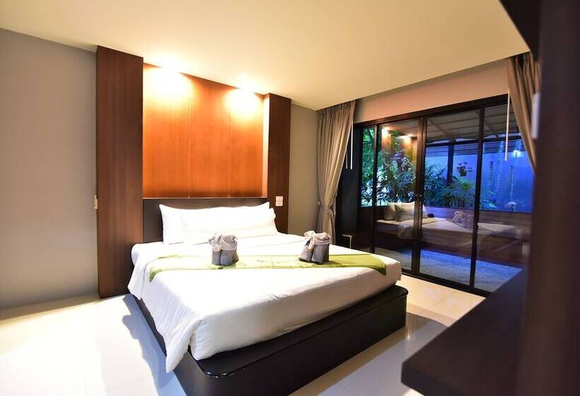 Номер Deluxe с Балконом, The Breeze Lipe Resort