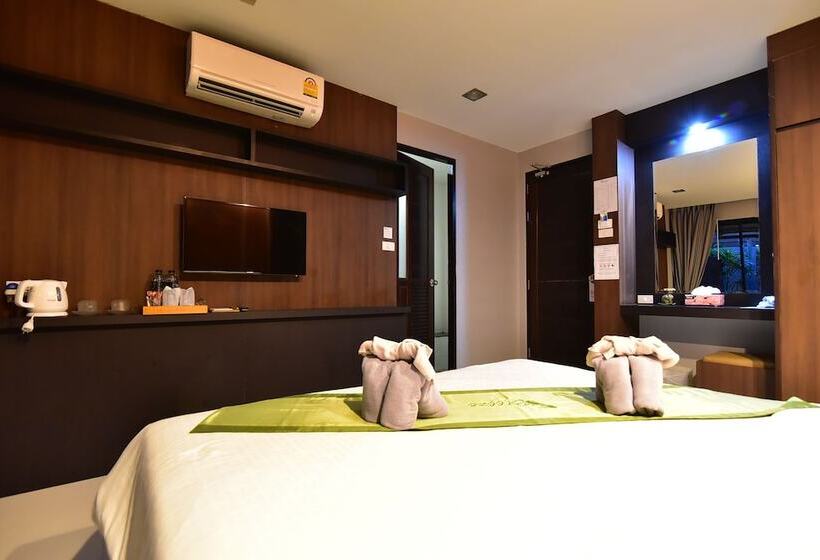 Номер Deluxe с Балконом, The Breeze Lipe Resort