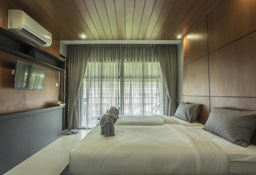 Номер Deluxe с Балконом, The Breeze Lipe Resort