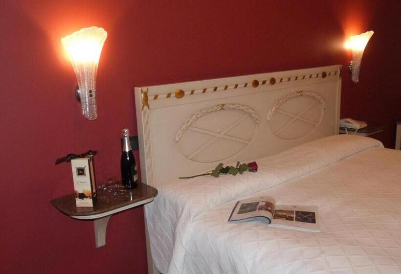 Superior room with lake view, Metropole Suisse