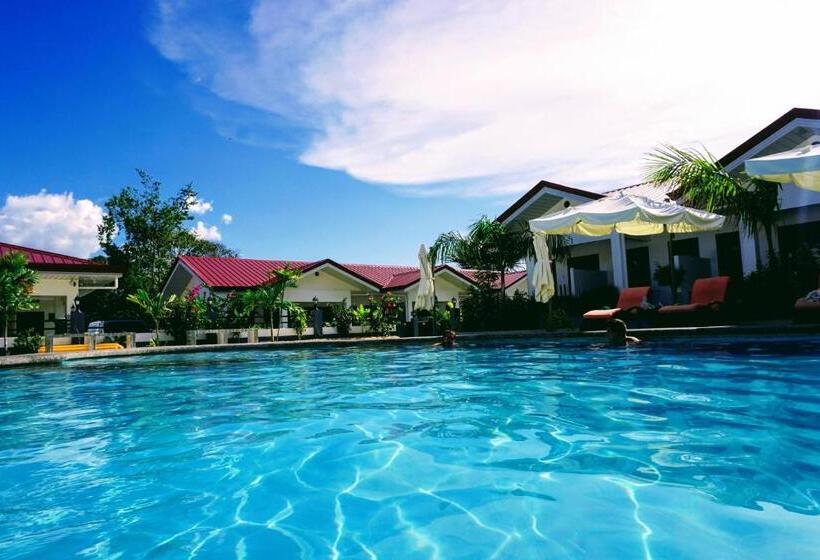 풀장 전망 디럭스 룸, Garden Village Resort