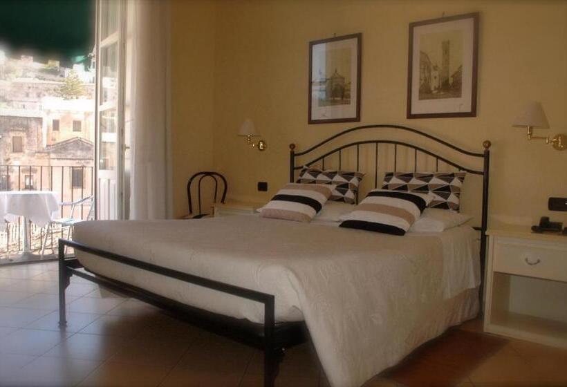 Номер Стандарт Вид на Город, Relais Modica