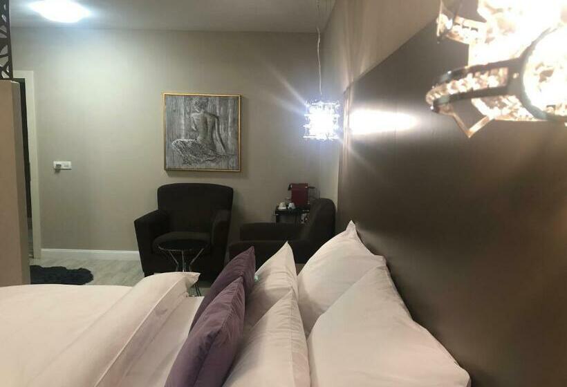 اتاق لوکس با تخت بزرگ, Vila Roca Hotel And Spa