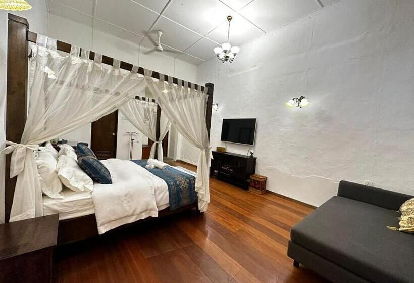 Suite Executive, 19th Century Boutique