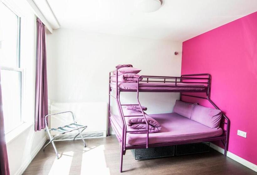 חדר סטנדרט לשלושה, Safestay London Elephant & Castle