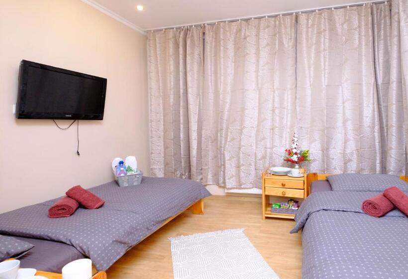 غرفة قياسية حمام مشترك, Vila24 Levice