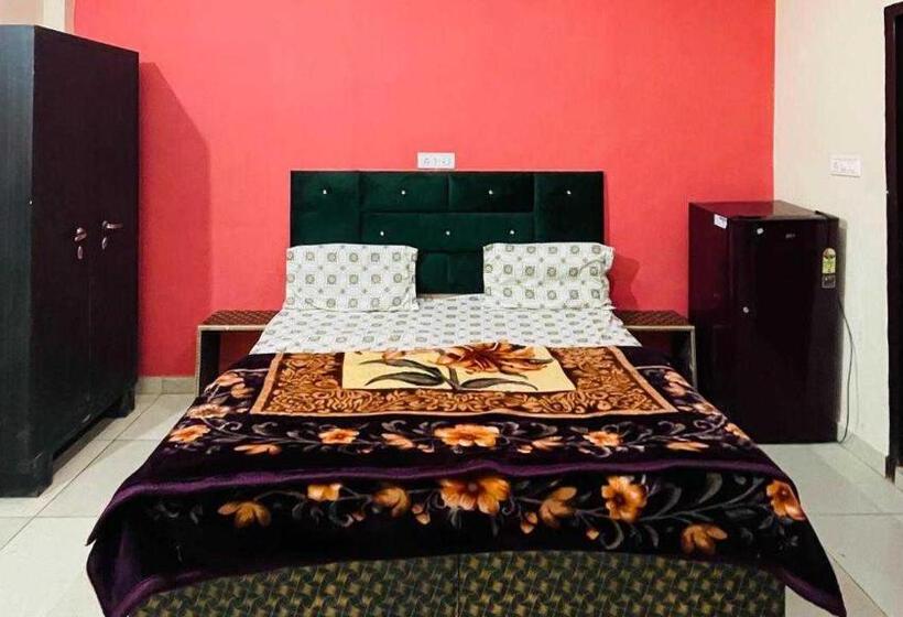 Трехместный Номер Классика, 81157g Amy Inn