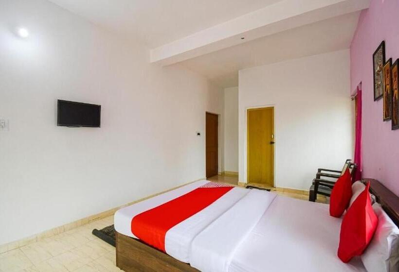 Трехместный Номер Классика, Spot On Hotel Dibyansh