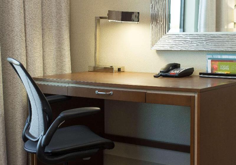 Люкс Кровать Кинг, Hilton Garden Inn Longview