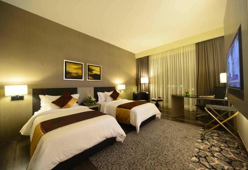 اتاق لوکس با تخت بزرگ, The Light Hotel Penang