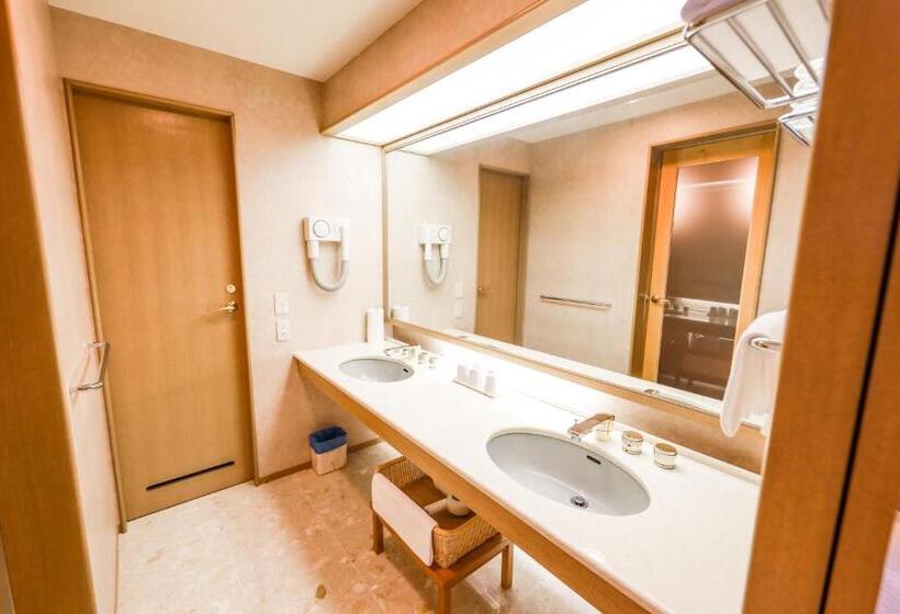 Номер Стандарт Трехместный, Chateraise Hotel Nirasaki No Mori
