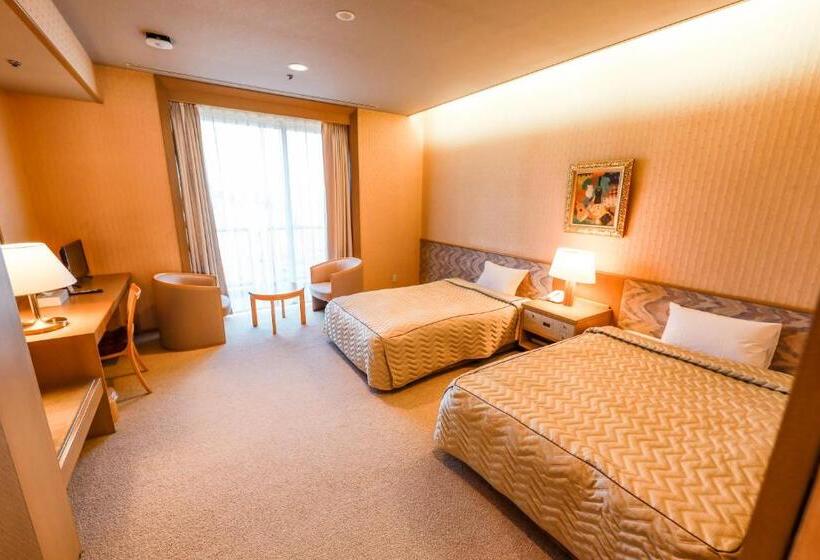 Номер Стандарт Трехместный, Chateraise Hotel Nirasaki No Mori