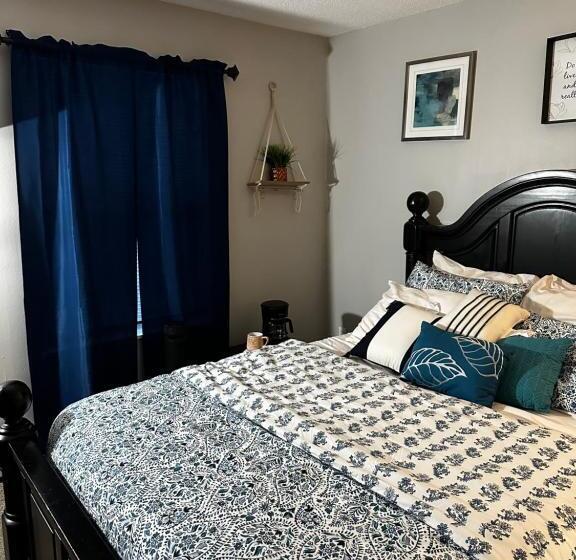 Номер Дюплекс, Glamour Homes With Balcony View, Free Champagne, Parking Next To Major Attractions