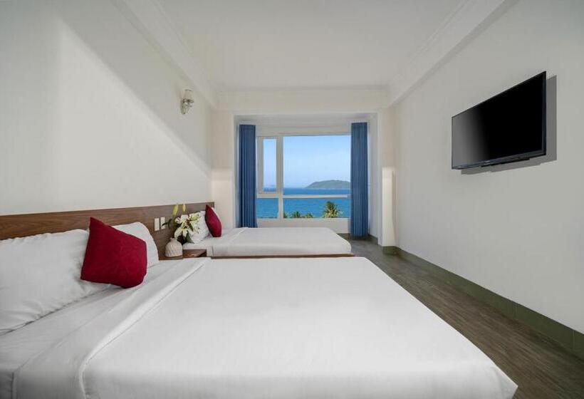 اتاق خانوادگی با چشم‌انداز دریا, Nami Hotel Nha Trang