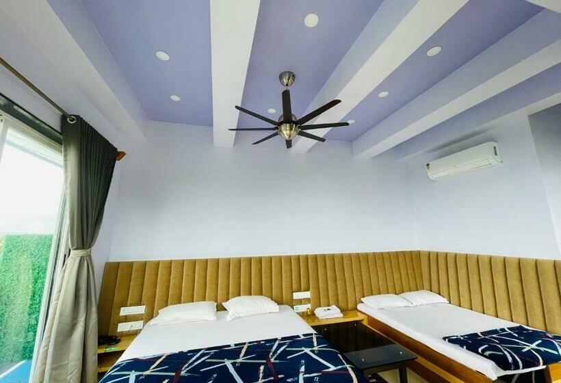 Люкс с Балконом, Natural Resort Panhala