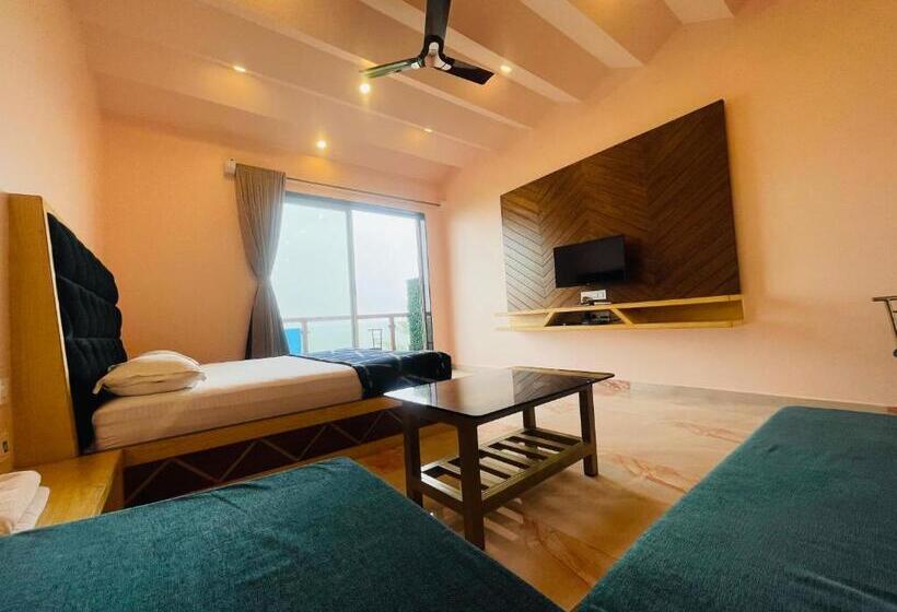 Люкс с Балконом, Natural Resort Panhala