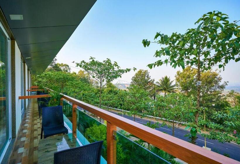Семейный Номер, Natural Resort Panhala