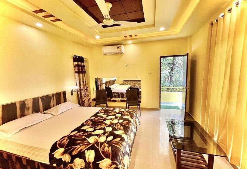 Семейный Номер, Natural Resort Panhala