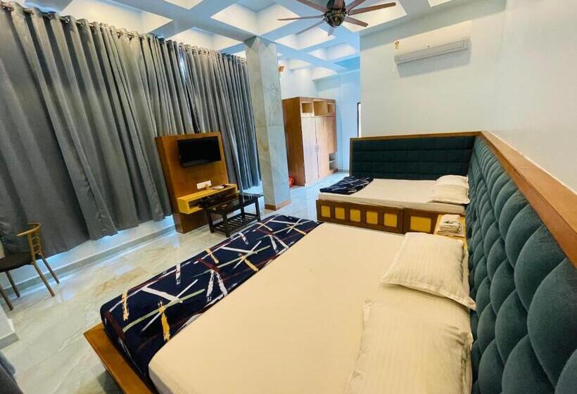 Люкс с Балконом, Natural Resort Panhala