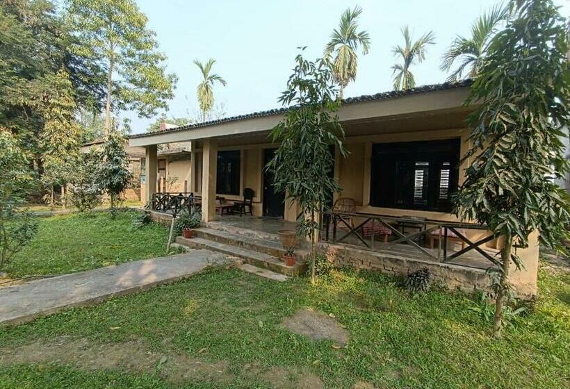 اتاق استاندارد با تراس, Tharu Lodge