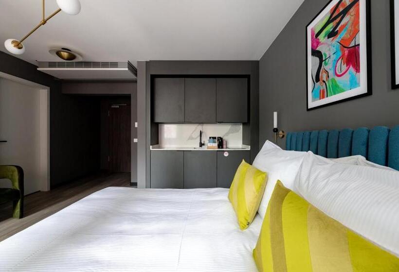 استودیوی استاندارد, Numa L Saga Apartments
