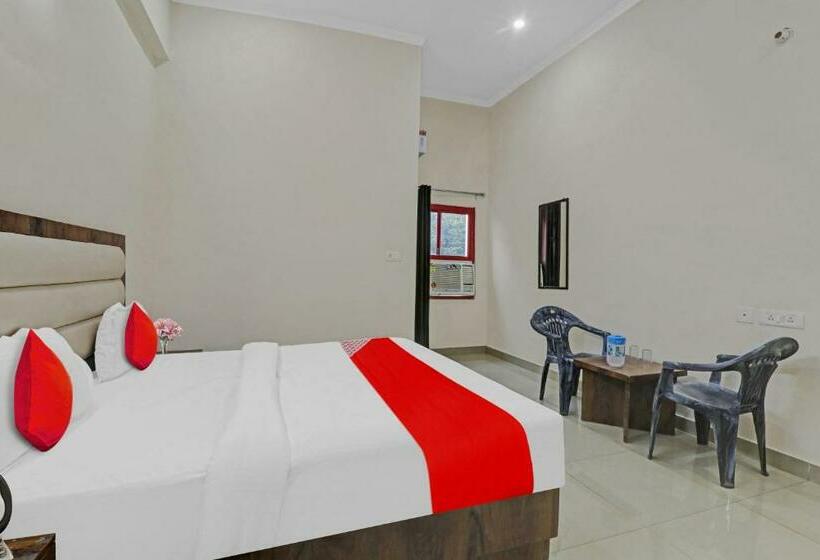 Трехместный Номер Классика, Flagship Vrindavan Resort