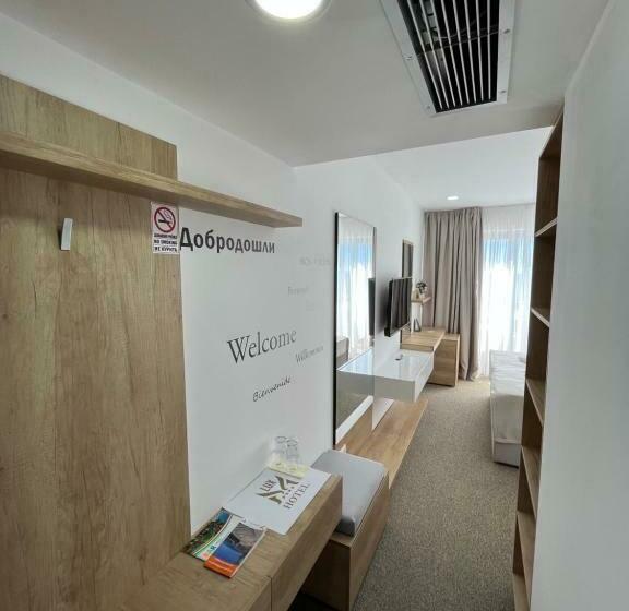 اتاق لوکس با بالکن و چشم‌انداز دریا, Lux Hotel M